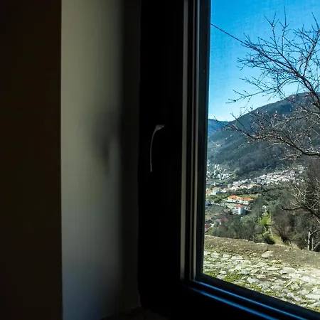 Casa Terracos Do Lobo מנטגאס