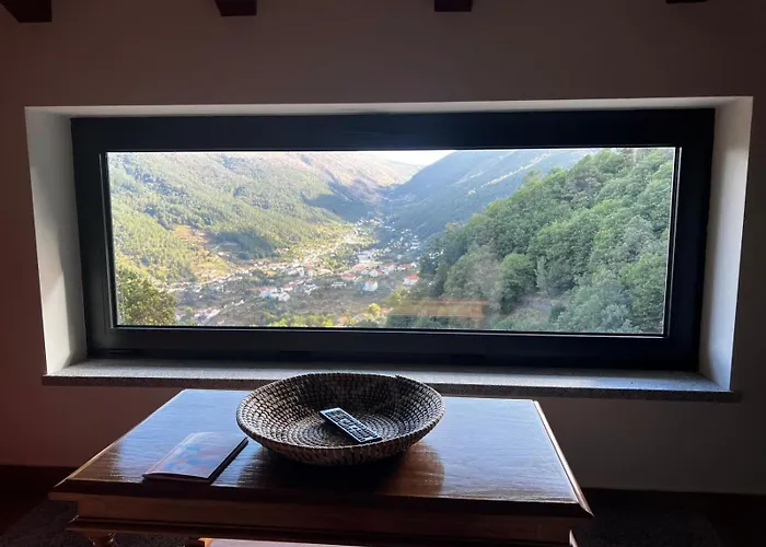 Деревянный коттедж Casa Terracos Do Lobo Мантейгас